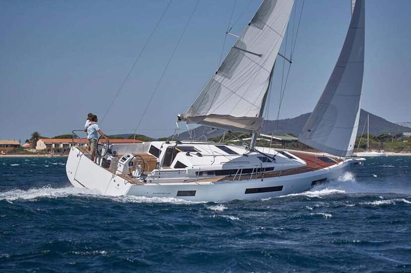 Sun Odyssey 440 - 4 cab. Musica